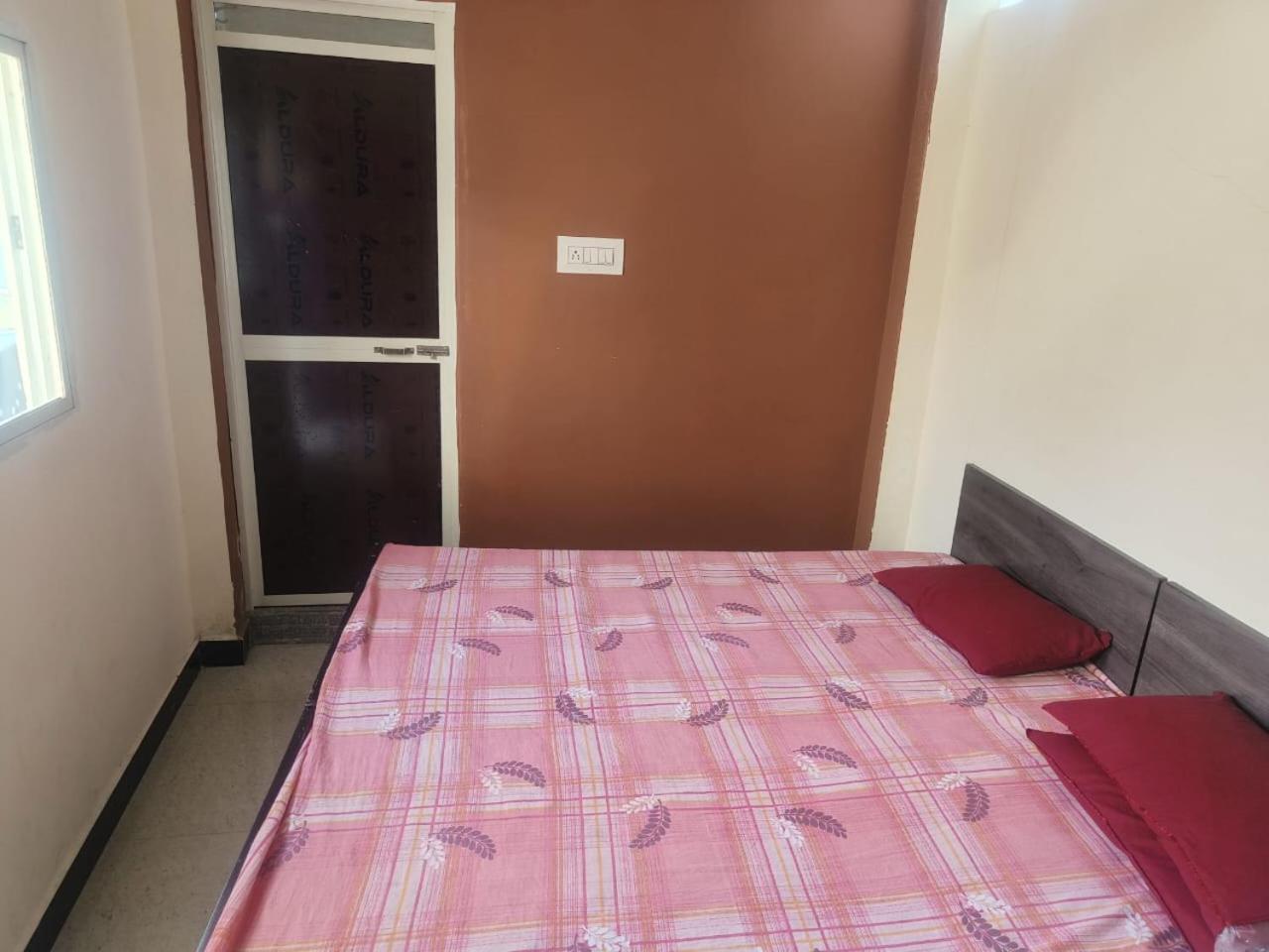 Kailash Kuti Guest House Ujjain Exterior foto